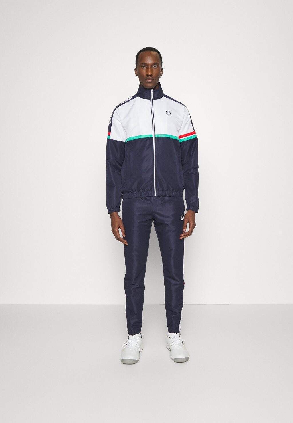 

Спортивный костюм Sergio Tacchini