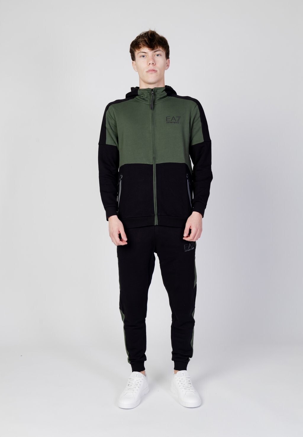 

Спортивный костюм НАРЯД EA7 Emporio Armani, зеленый