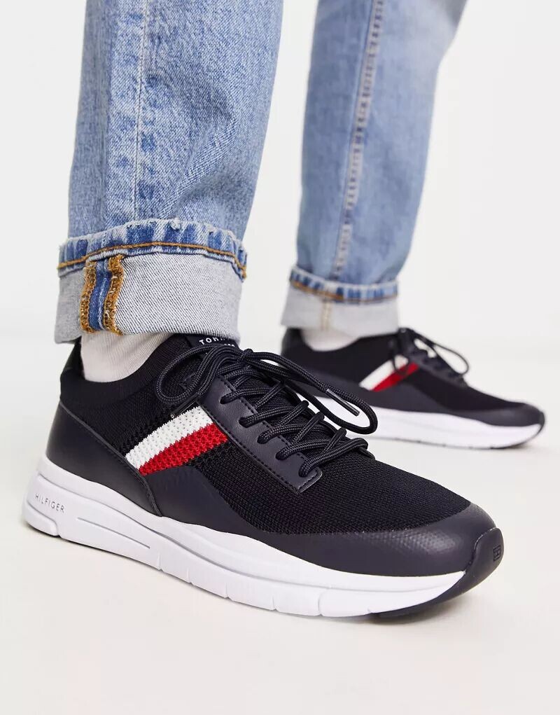 

Tommy Hilfiger – качественные и легкие кроссовки синего цвета