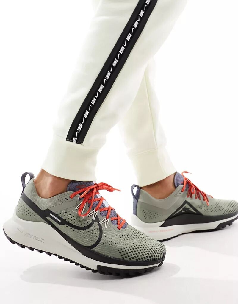

Беговые кроссовки цвета хаки Nike React Pegasus Trail 4