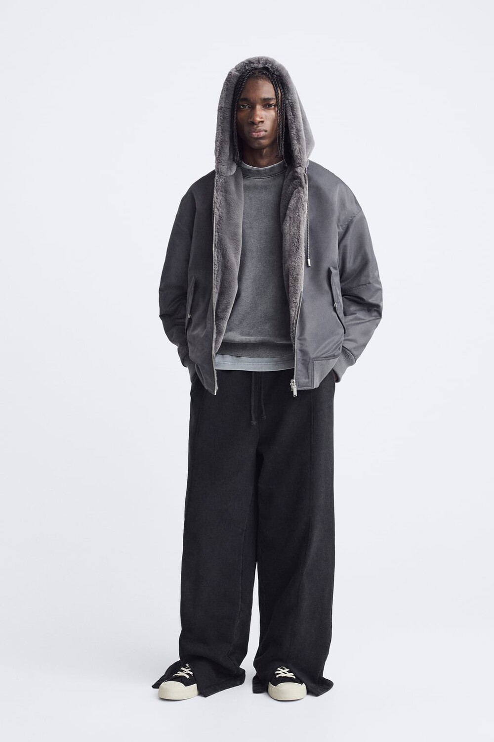 

Двусторонний бомбер ZARA, серый