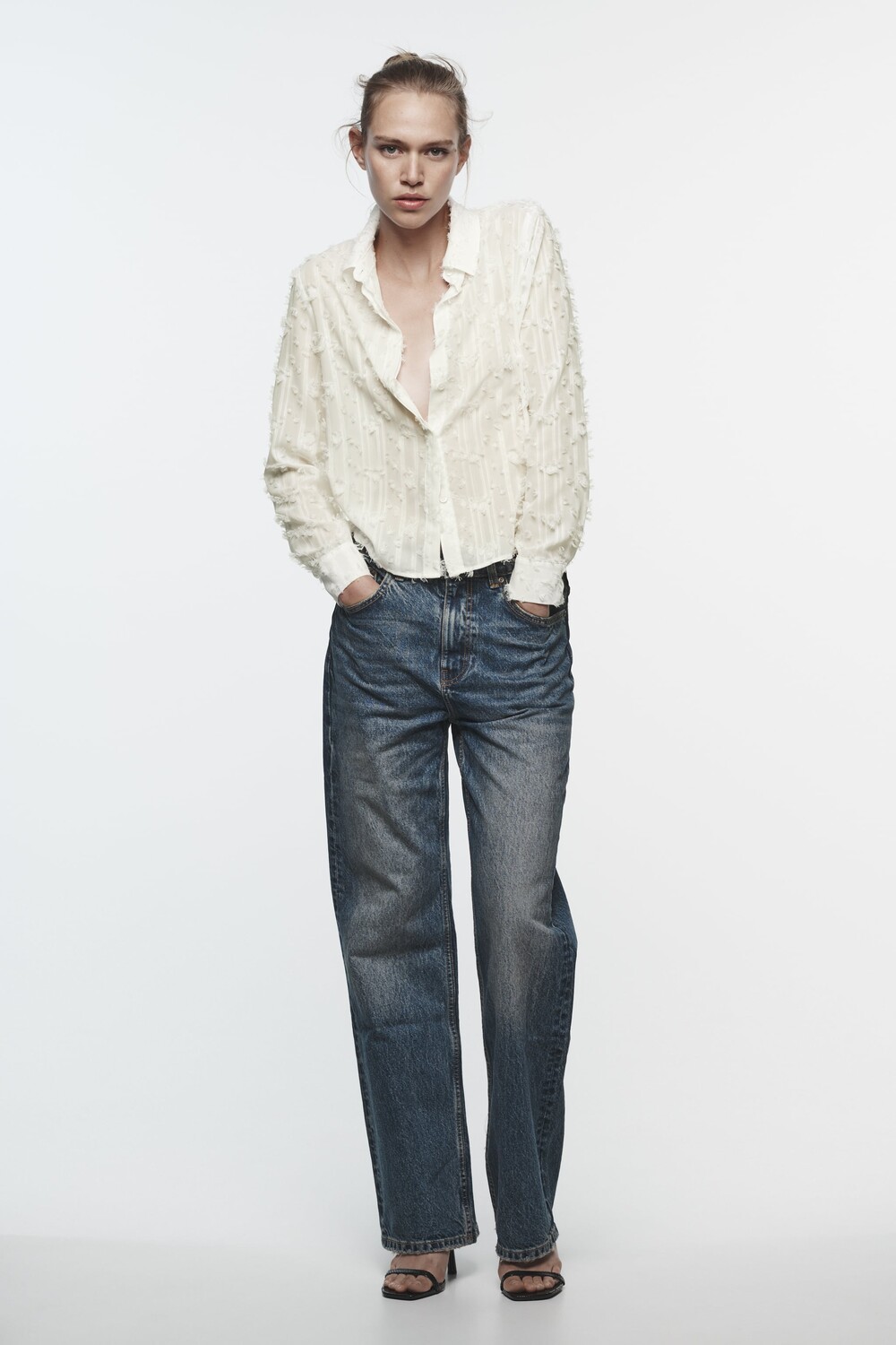 

Рубашка с потерями Zara, белый