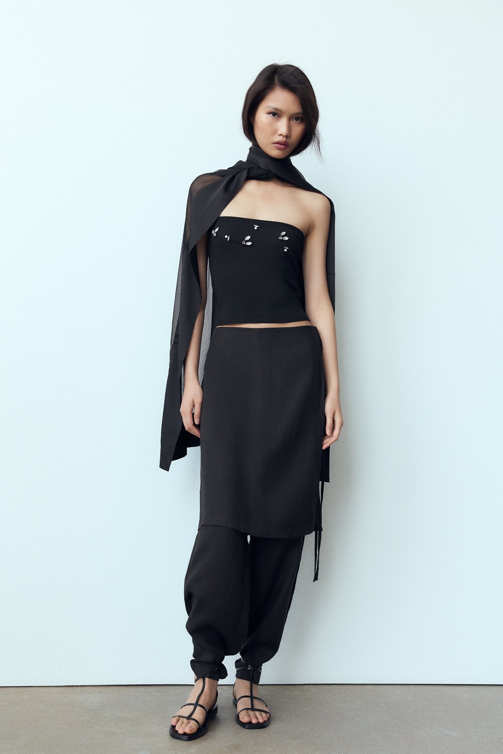 

Кожаные сандалии из кожи Zara, черный