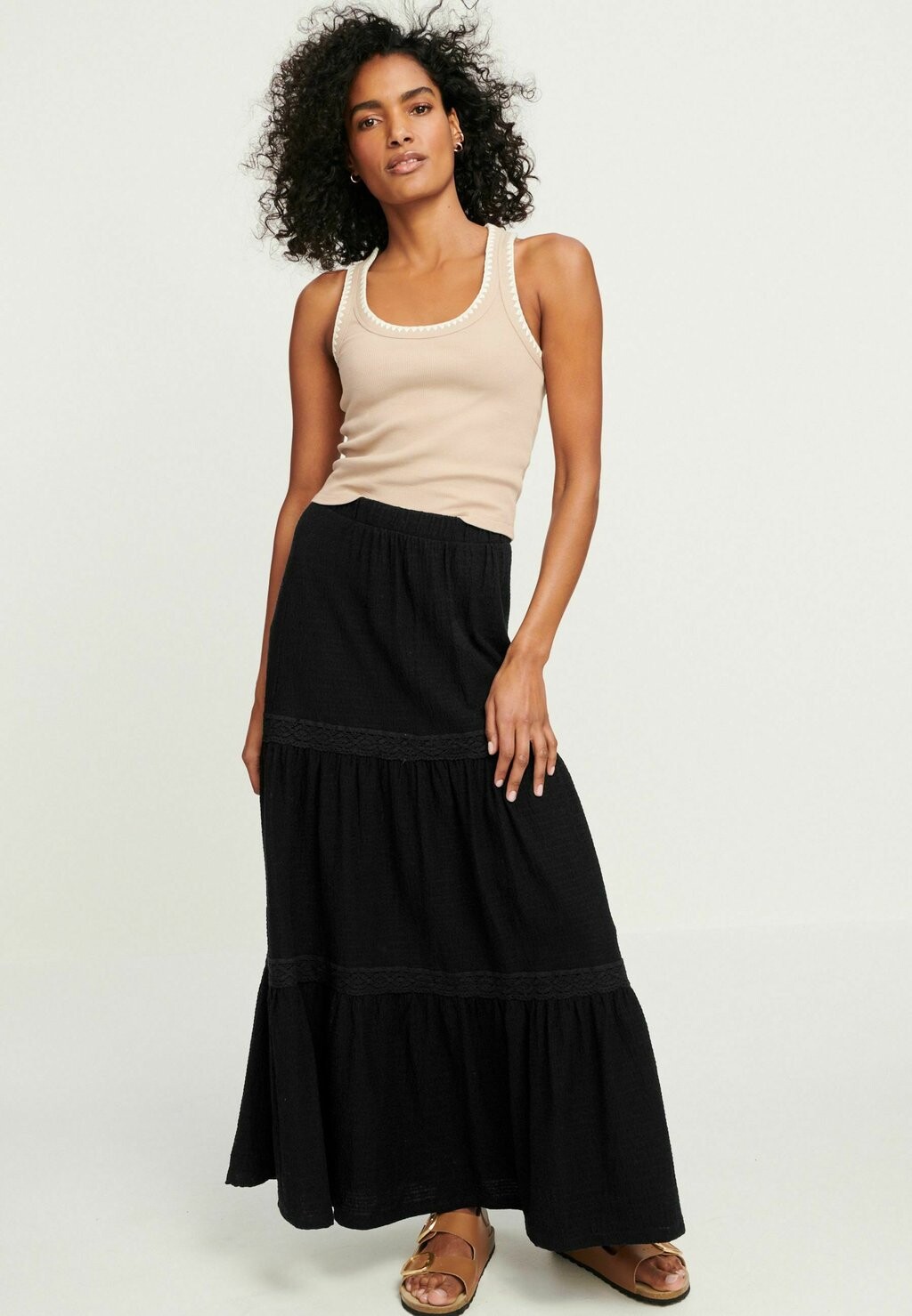 

Юбка макси TEXTURED PETITE Next, цвет black