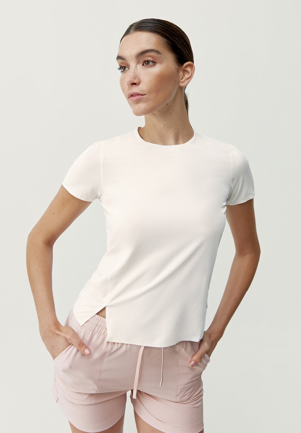 

Футболка базовая ATAZAR Born Living Yoga, цвет beige