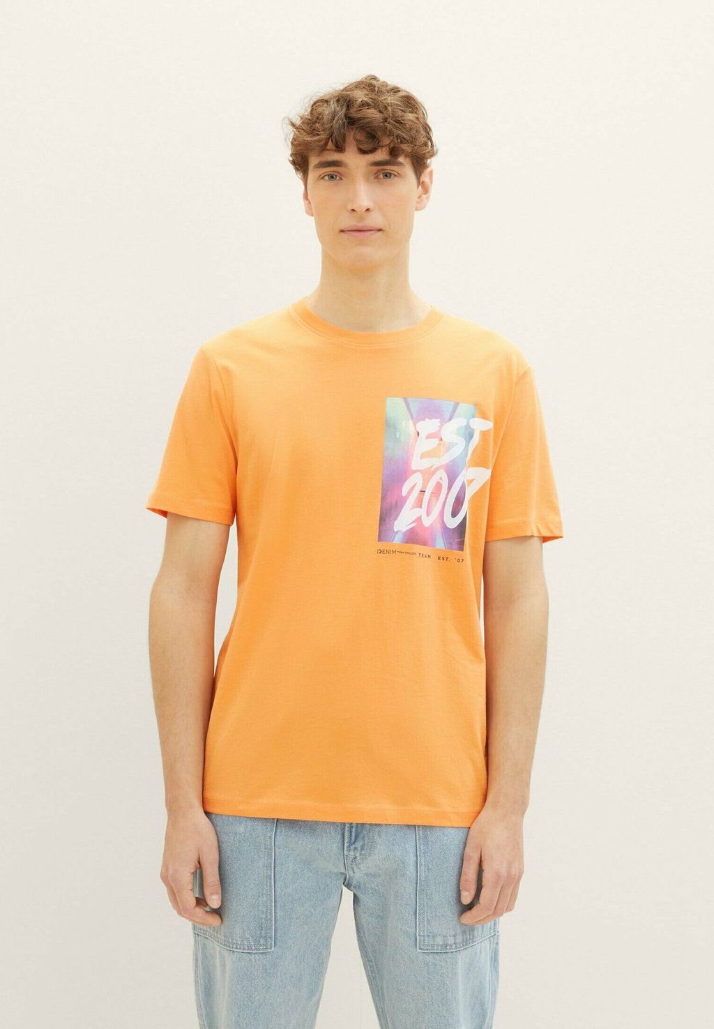 Футболка с принтом TOM TAILOR DENIM, оранжевый футболка tom tailor размер xxl оранжевый