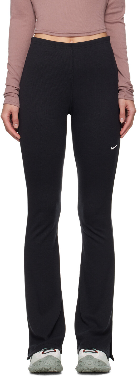 

Черные расклешенные леггинсы Nike