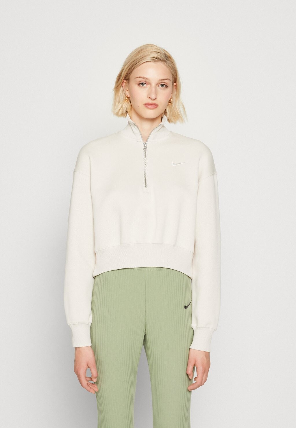 

Толстовка Nike Phoenix Fleece Pant, дерево / парус, Белый