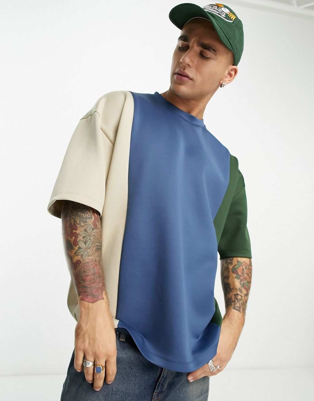 

Объемная футболка в стиле акваланг ASOS DESIGN