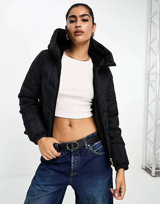

Черная стеганая куртка на молнии Barbour International Boston