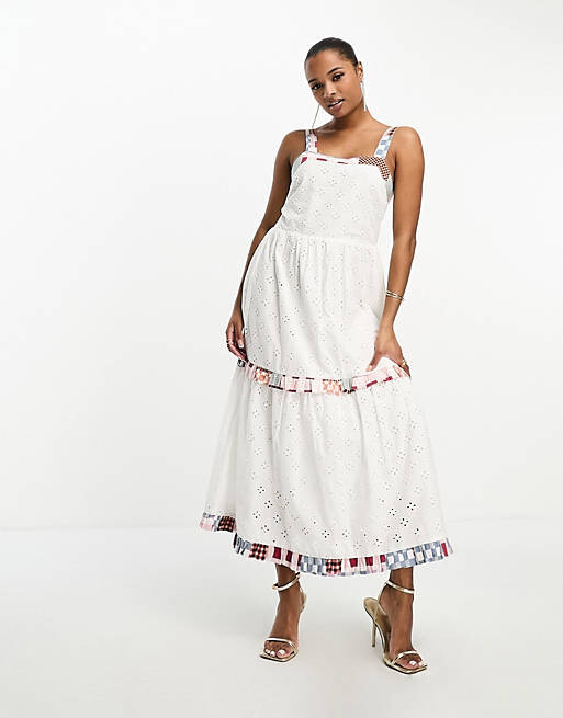 

Платье мидакси цвета слоновой кости с контрастной клеткой Never Fully Dressed Petite