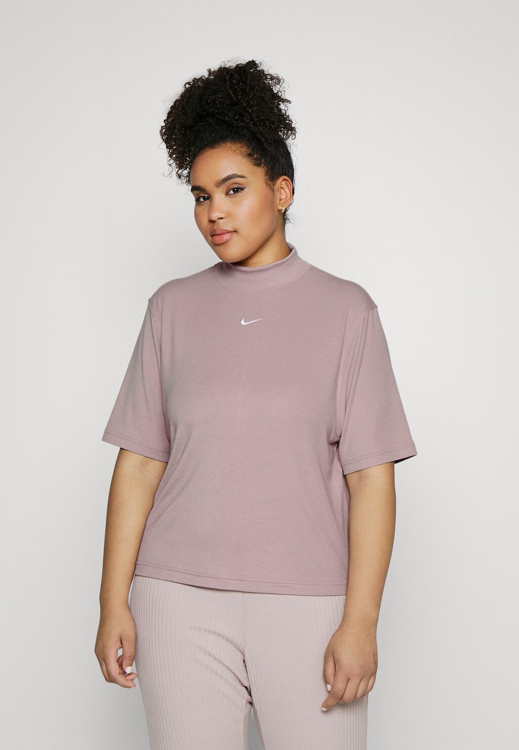

Футболка Basic Nike, Серый