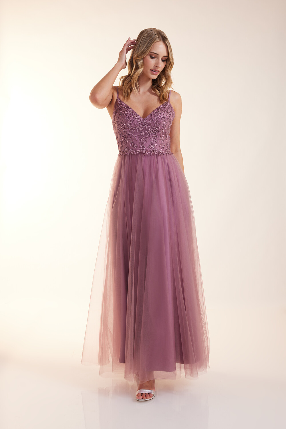 

Платье LAONA Flower Sky Dress, цвет Rose Wine