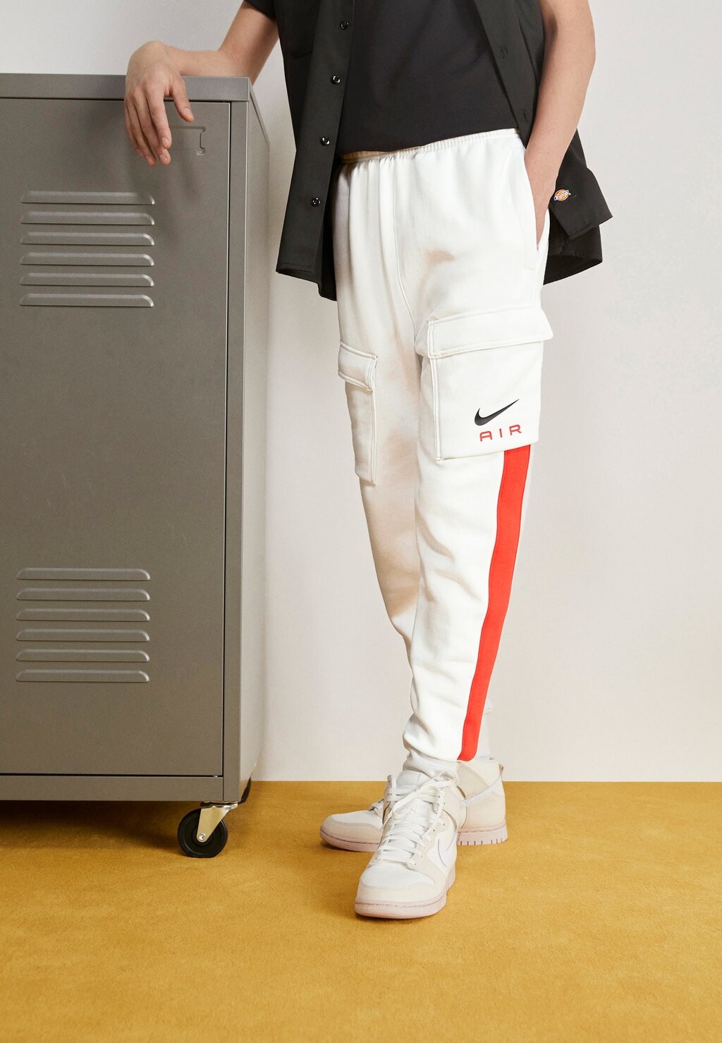 

Спортивные брюки AIR PANT Nike, саммит белый/малиновый