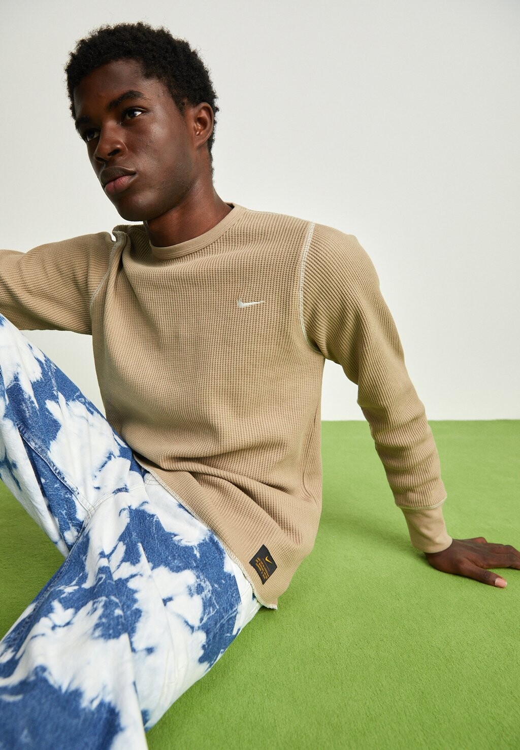 

Свитер Nike
