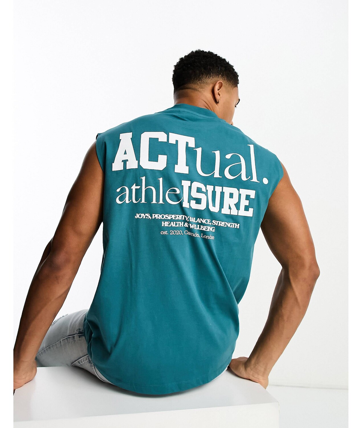 

Синий свободный жилет с логотипом на спине ASOS Actual ASOS DESIGN