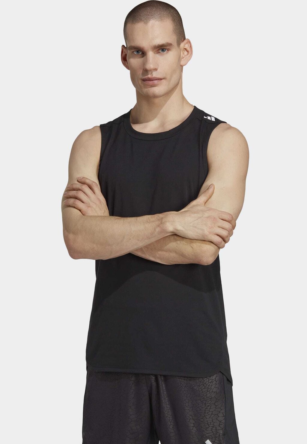 

Футболка Adidas