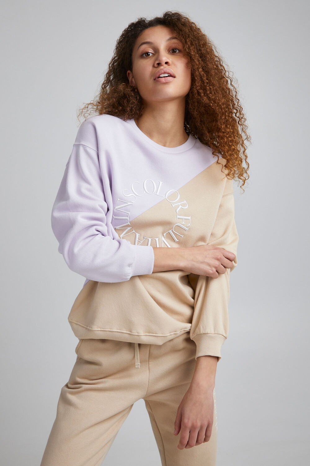 

Толстовка TheJoggConcept. Sweater JCSAFINE CUT SWEAT 22800012, фиолетовый