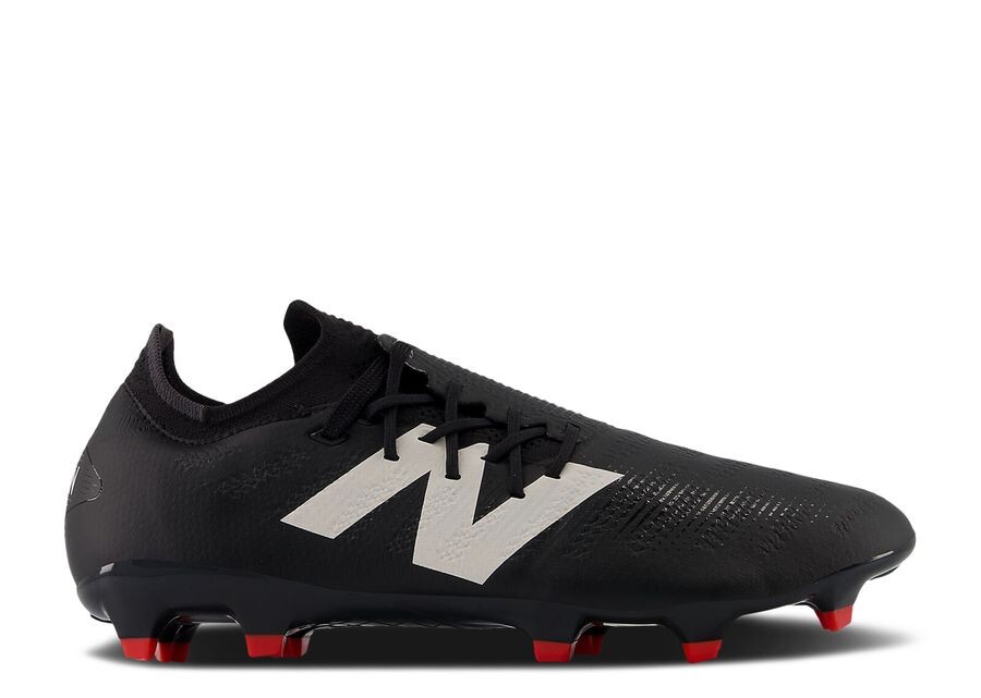 

Кроссовки New Balance New Balance Furon V7+ Pro FG 2E Wide, черный/белый