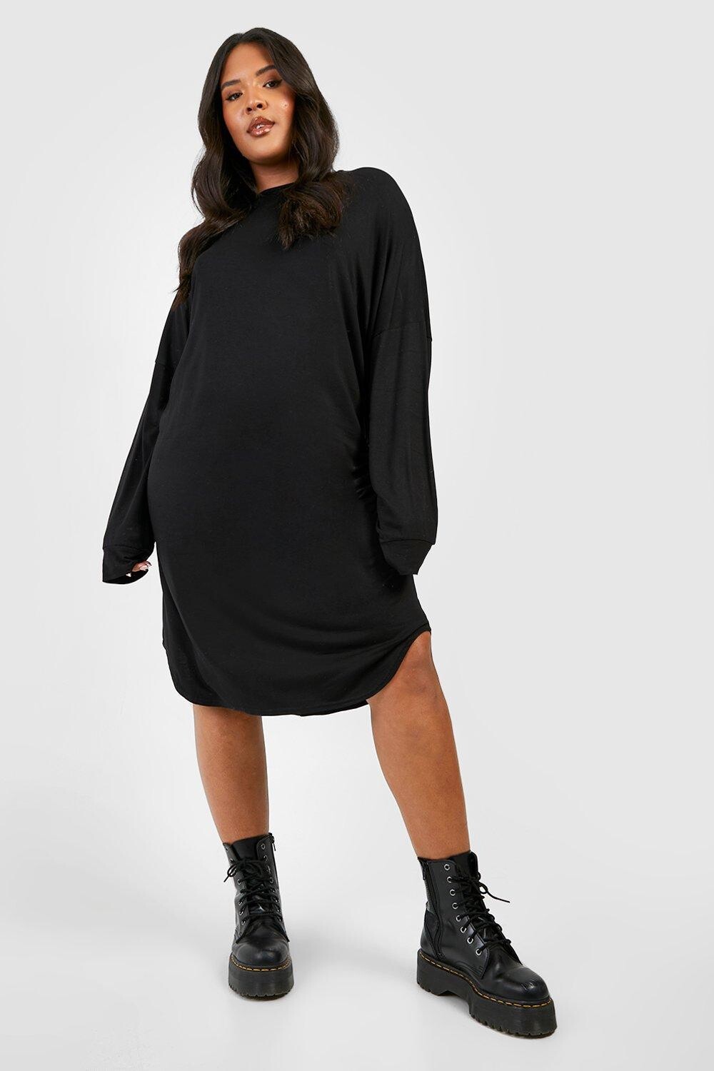 

Платье-футболка Plus с длинными рукавами и крыльями летучей мыши boohoo, черный