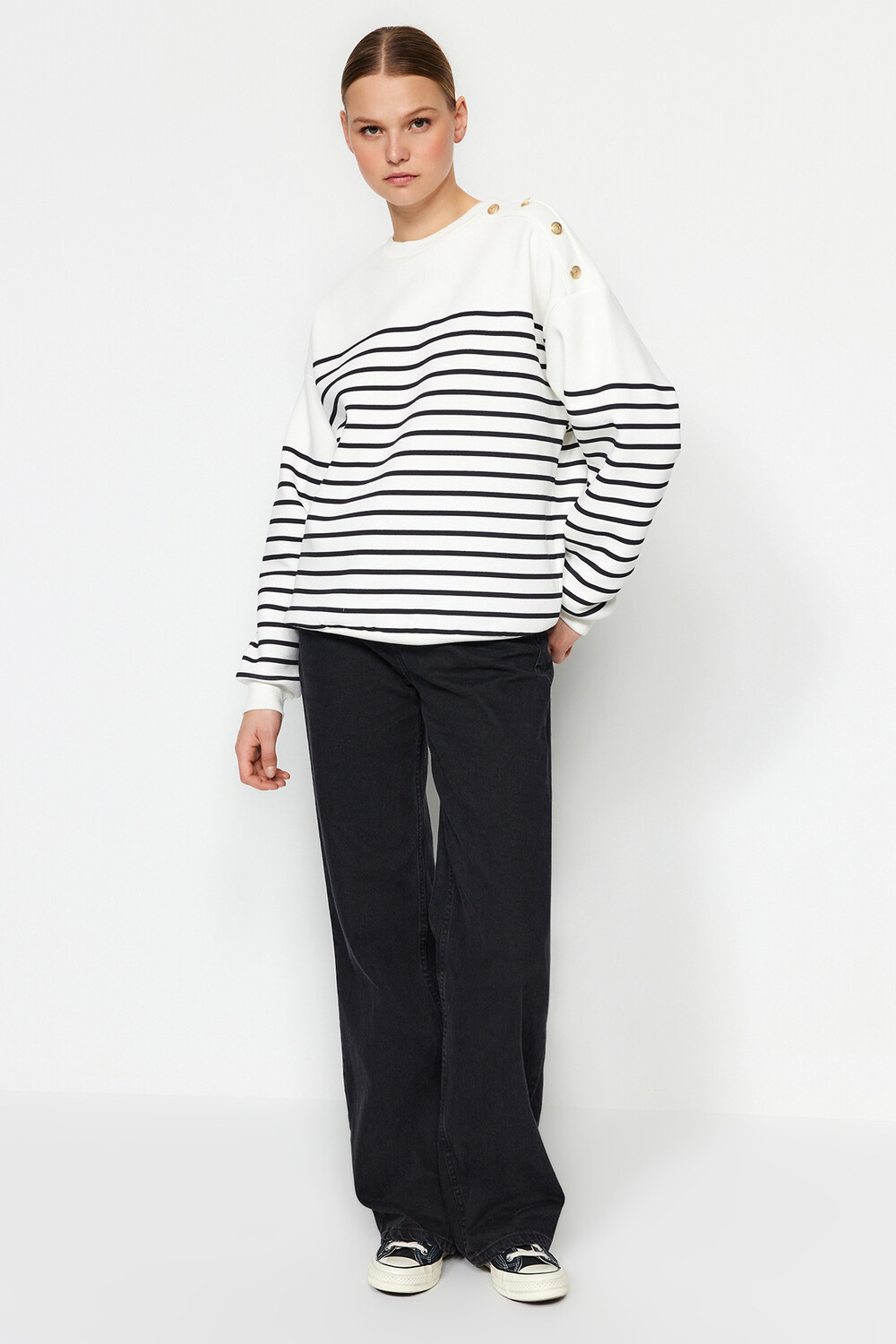 

Толстовка - Экрю - Oversize Trendyol, экрю