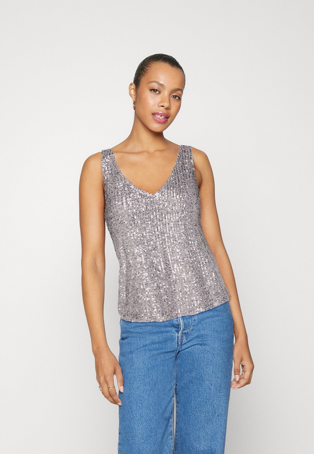 

Топ Olana Sequins ONLY, цвет silver