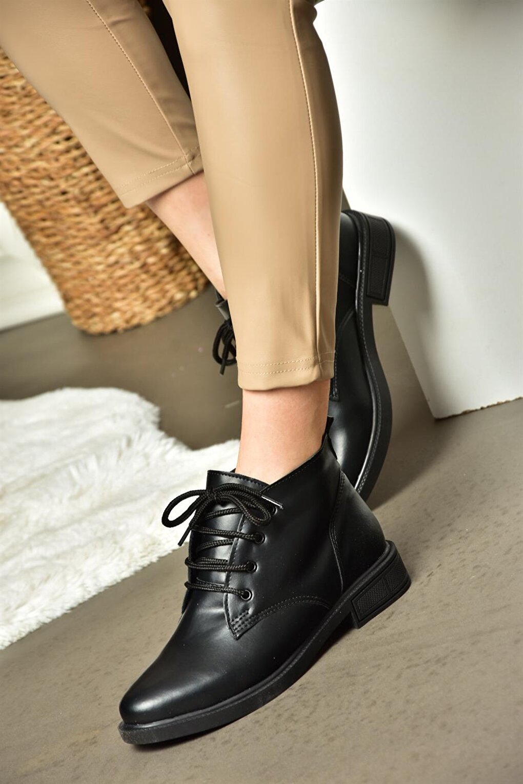 R2390053 Черные женские ботинки Fox Shoes