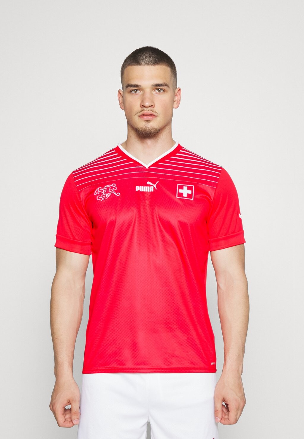 

Спортивная футболка Puma