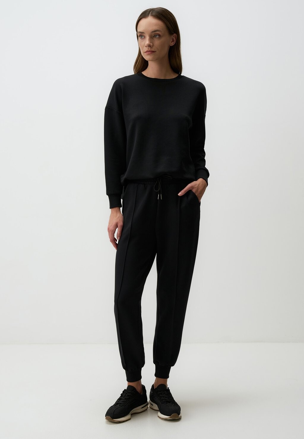 

Спортивные брюки HIGH WAIST JOGGER Jimmy Key, черный
