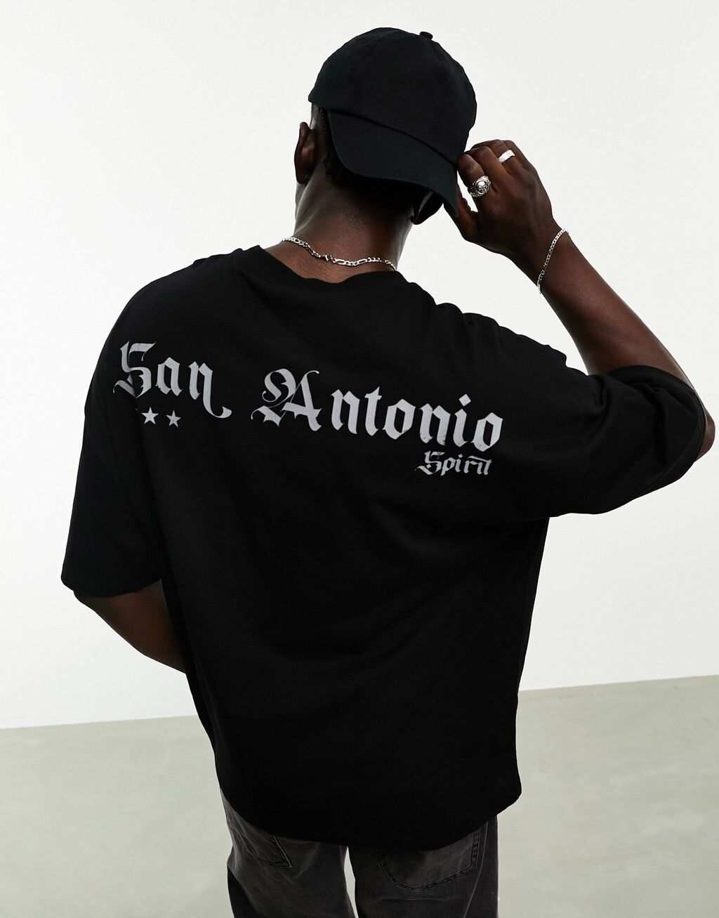

Черная оверсайз-футболка с принтом Los Angeles на спине ASOS DESIGN