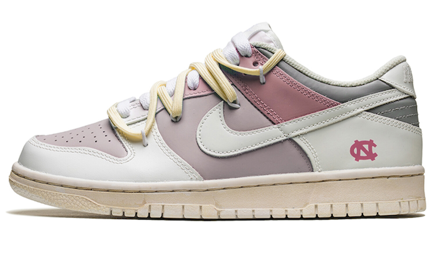 

Кроссовки Nike Dunk Skateboarding Shoes Women's Low-top Pink/white, белый