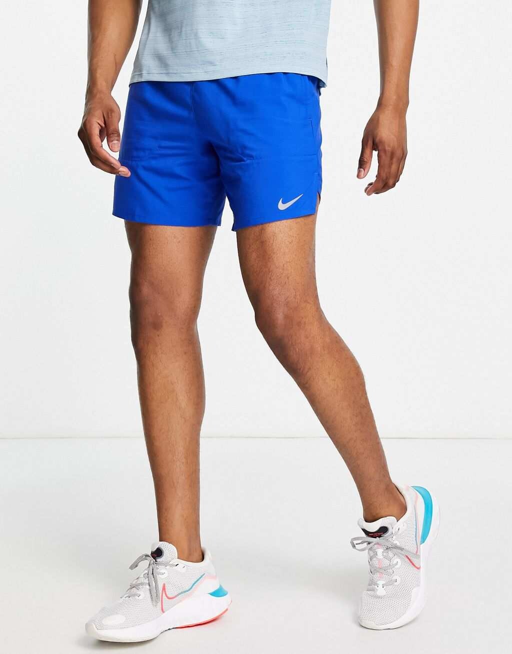 

Ярко-синие шорты Nike Running Stride Dri-FIT размером 7 дюймов