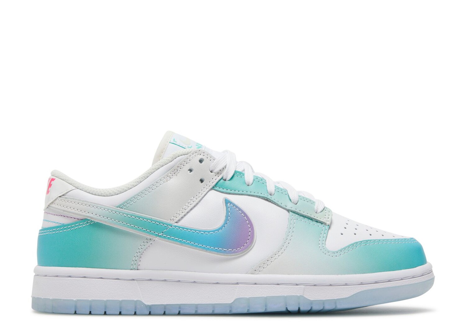 

Кроссовки Nike Wmns Dunk Low 'Unlock Your Space', белый