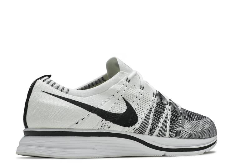 Nike flyknit 2025 trainer 3