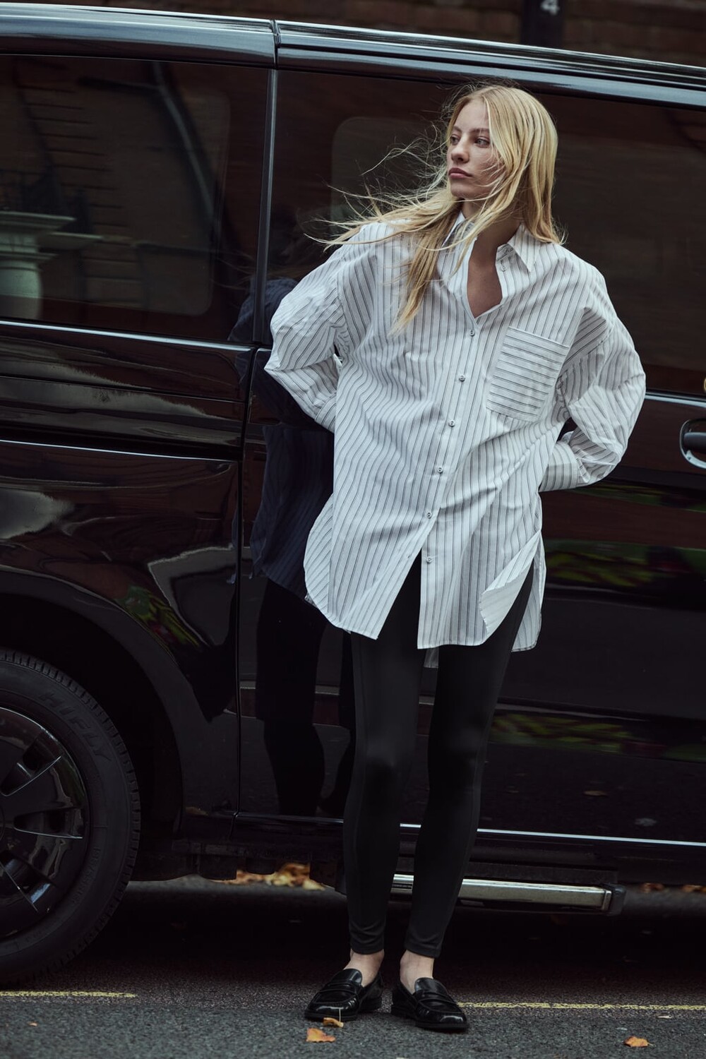 

Полосатая рубашка оверсайз ZARA, черный