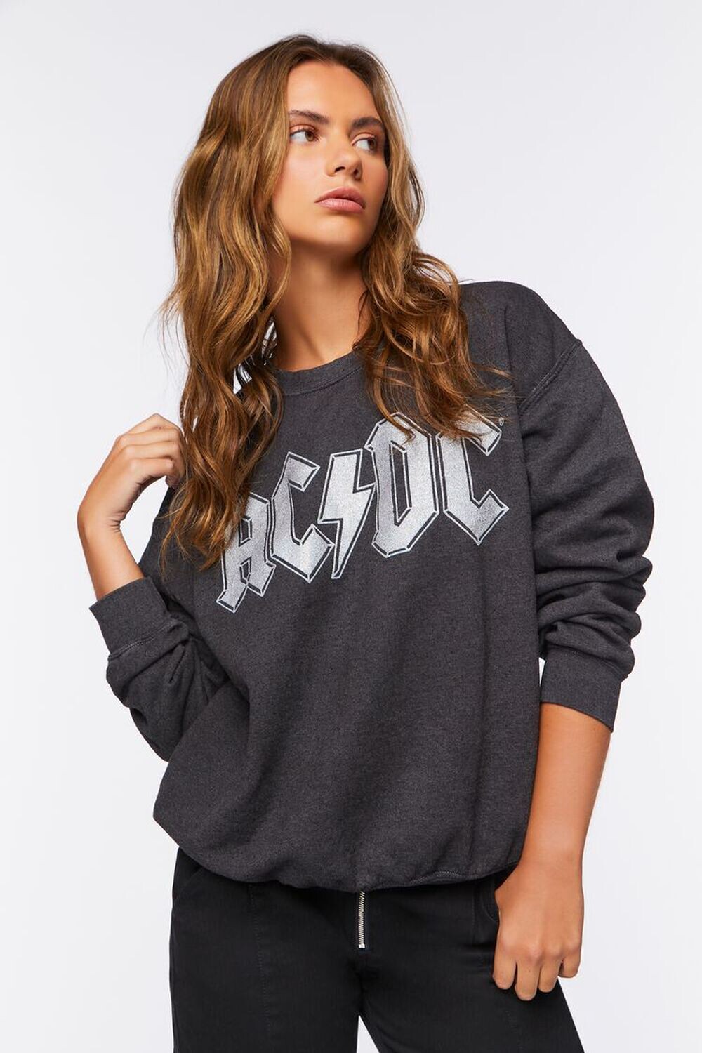 

Пуловер ACDC Tour с графическим рисунком Forever 21, угольный