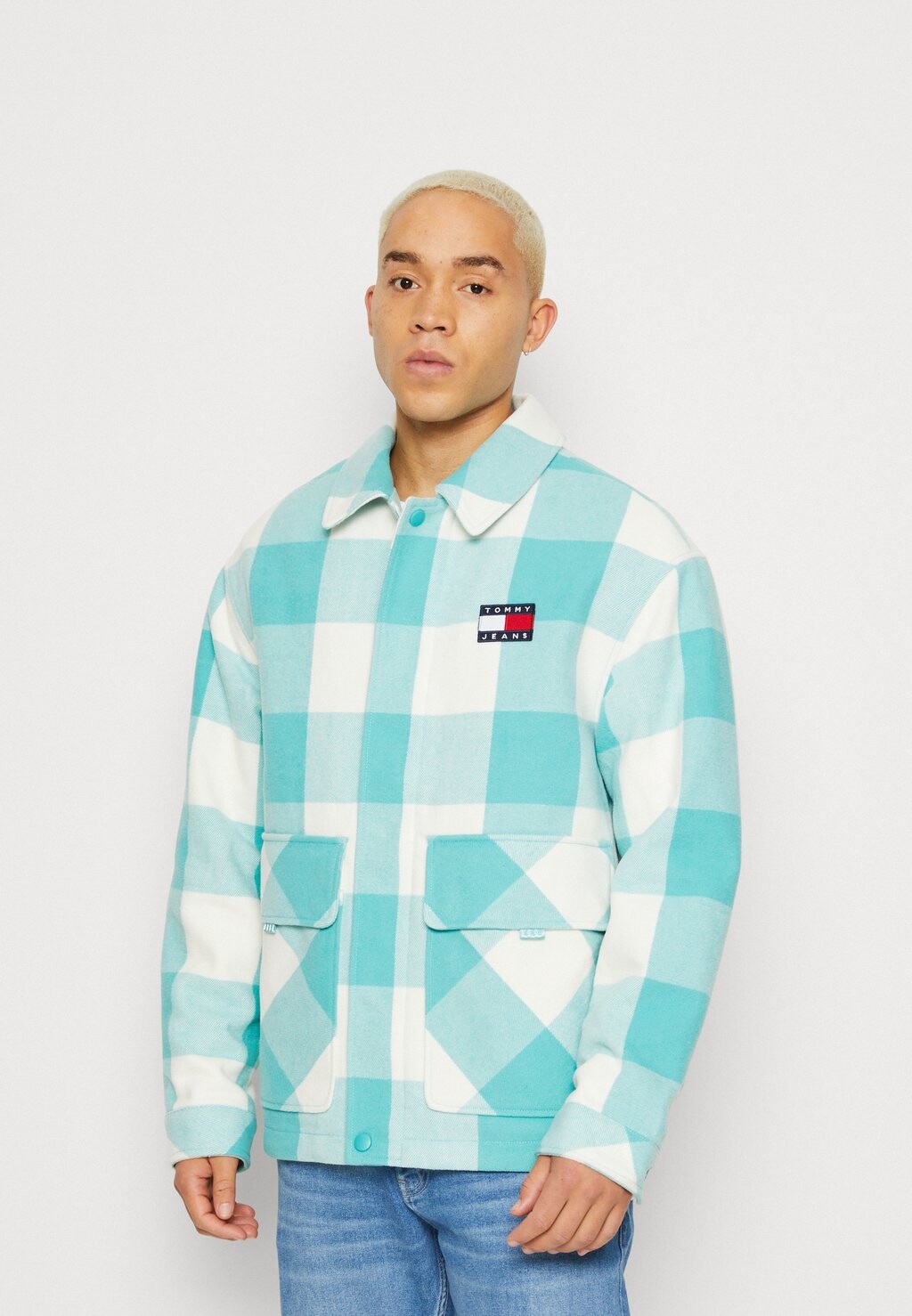 

Легкая куртка Tommy Jeans