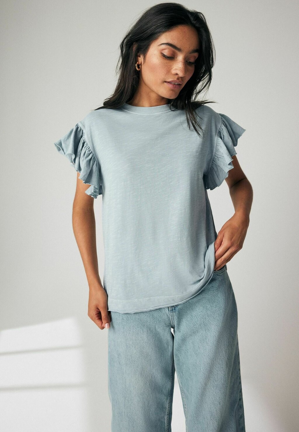 

Принт на футболке SPARKLE STUD RUFFLE SLEEVE- REGULAR FIT Next, синий