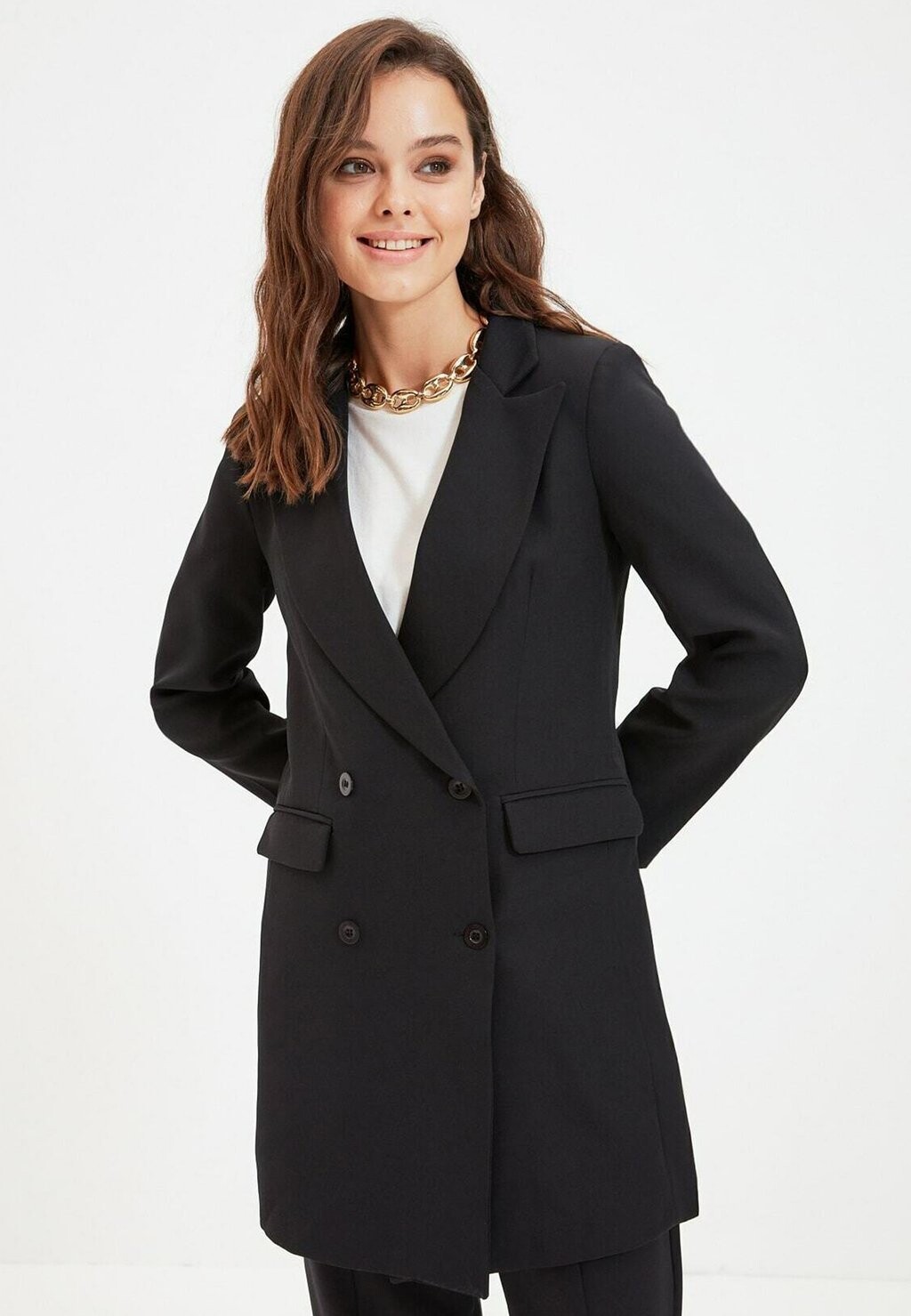 

Классическое пальто Trendyol Modest, черный