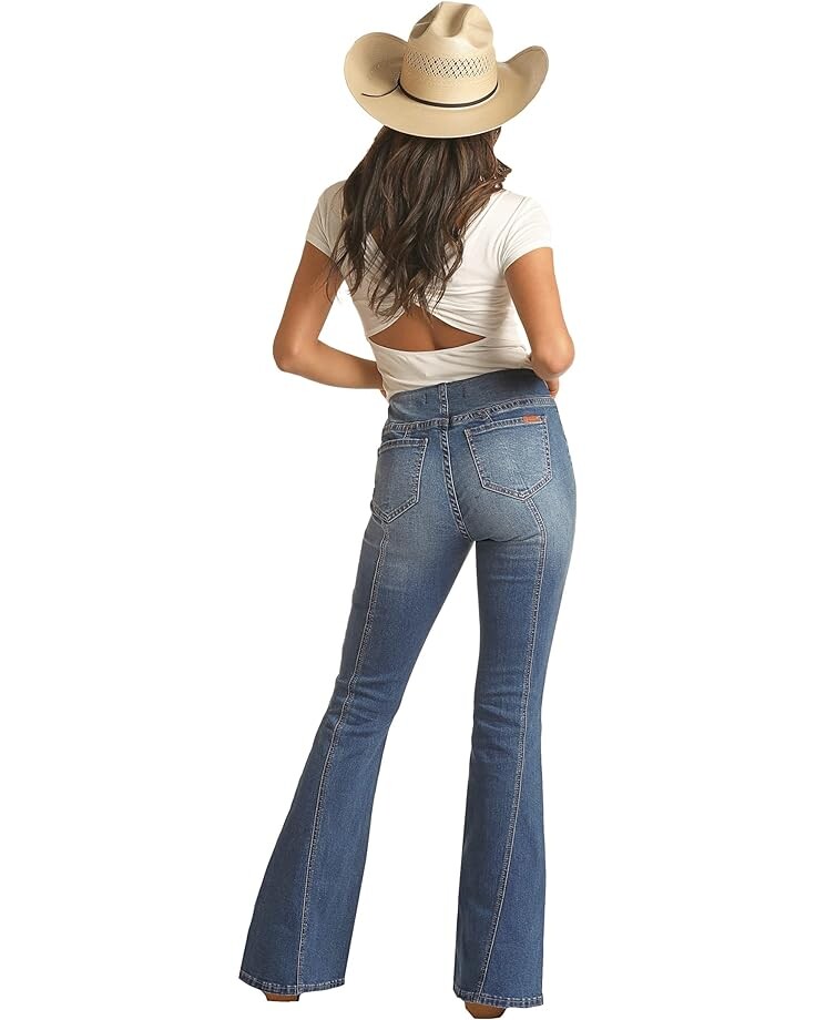 

Джинсы Rock and Roll Cowgirl High-Rise Bargain Bell Indigo w/ Flat Front Seams Pull-On Flare in Medium Wash, цвет Medium Wash