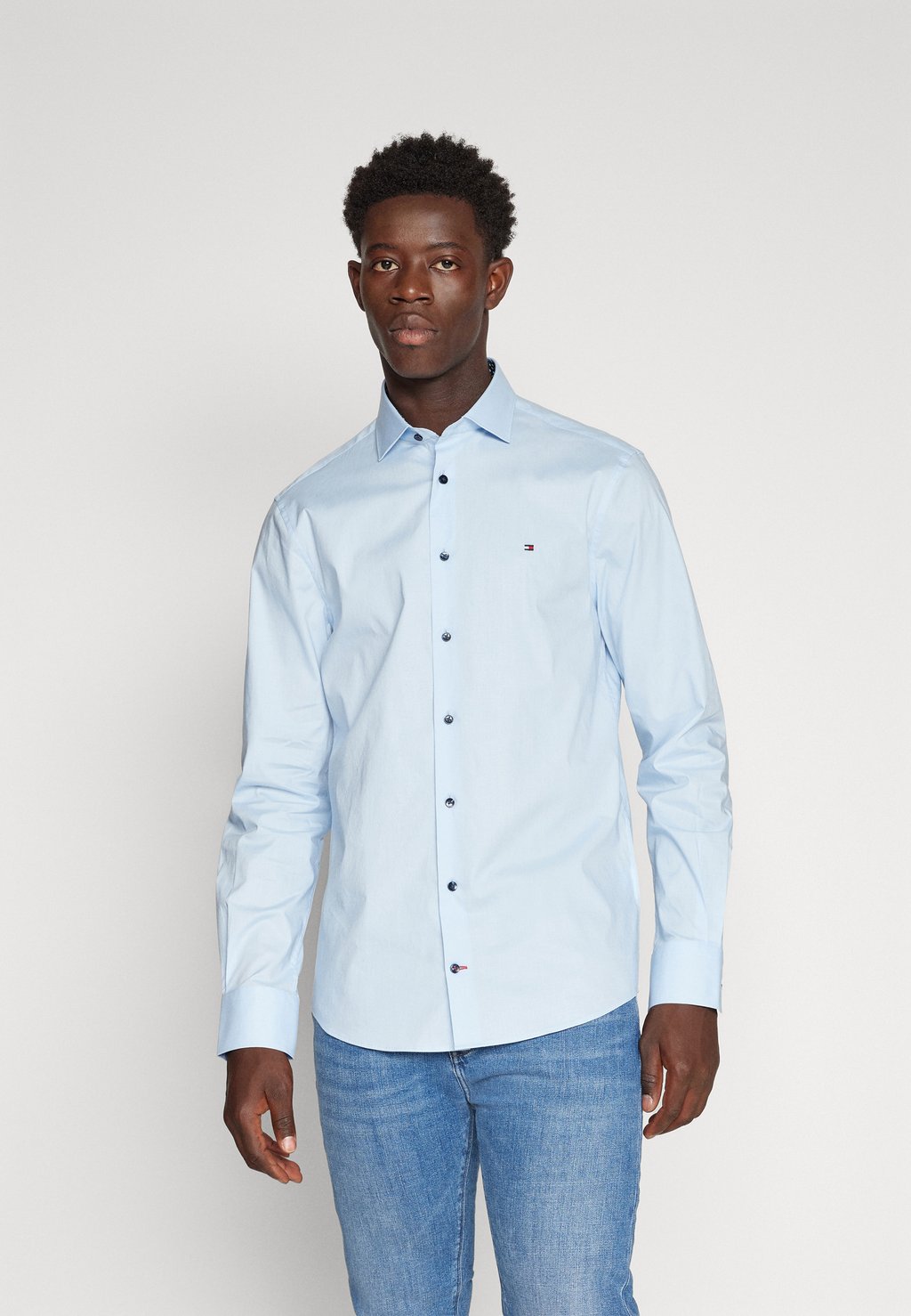Рубашка Stretch Poplin Contrast Shirt Tommy Hilfiger, цвет custom color light blue цена и фото