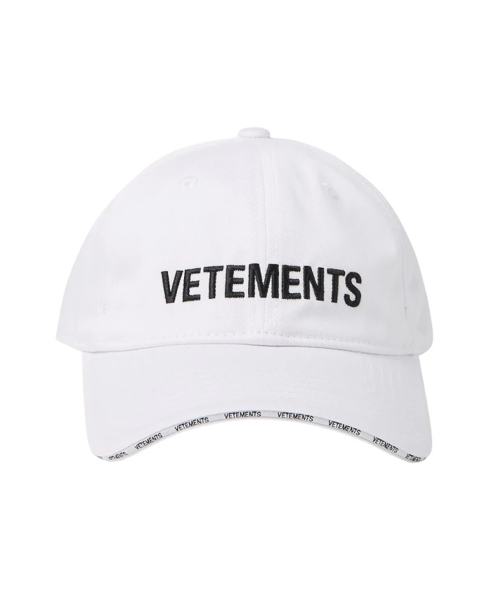 

Бейсболка с культовым логотипом Vetements, белый