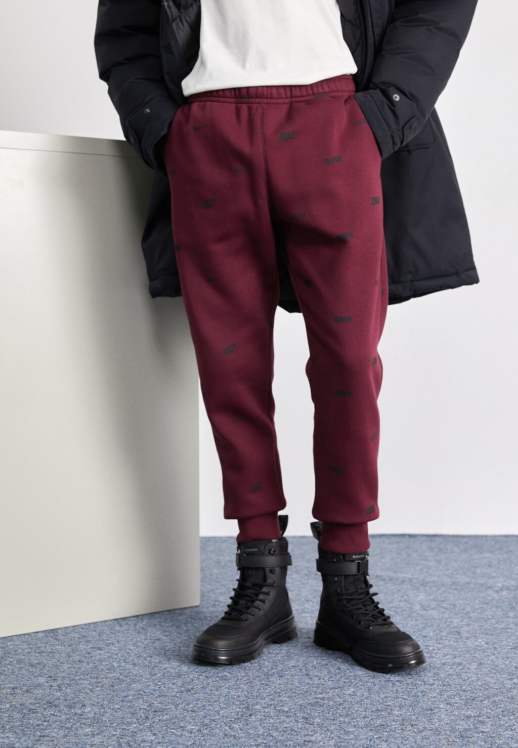 

Зимнее пальто FILLED PARKA Nike, черный/белый