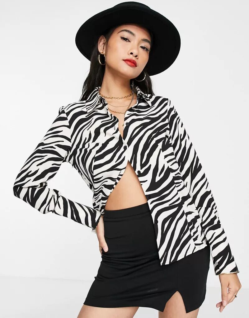 

Приталенная рубашка Topshop с черно-белым принтом под зебру