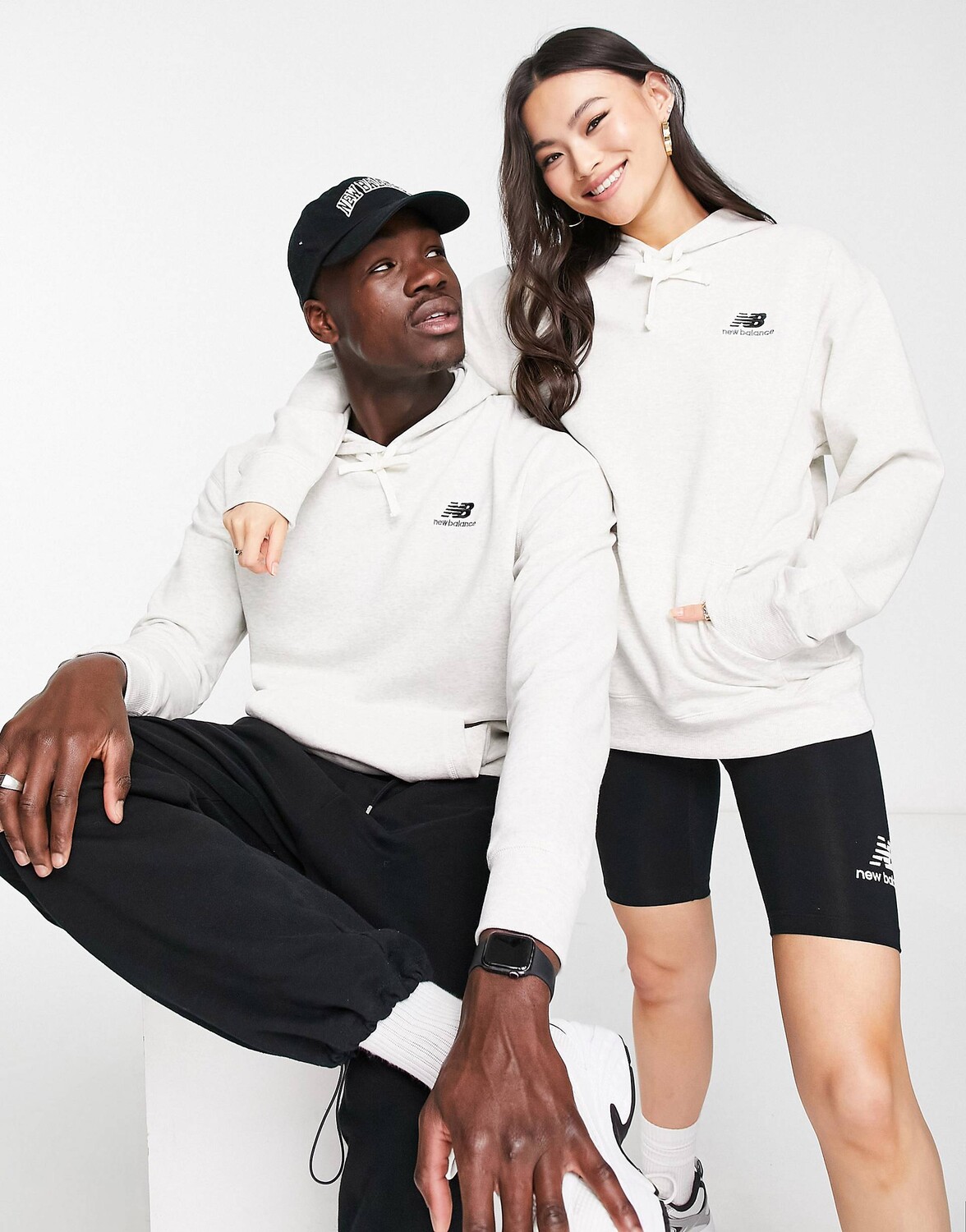 

Серая худи унисекс с логотипом New Balance, Серый