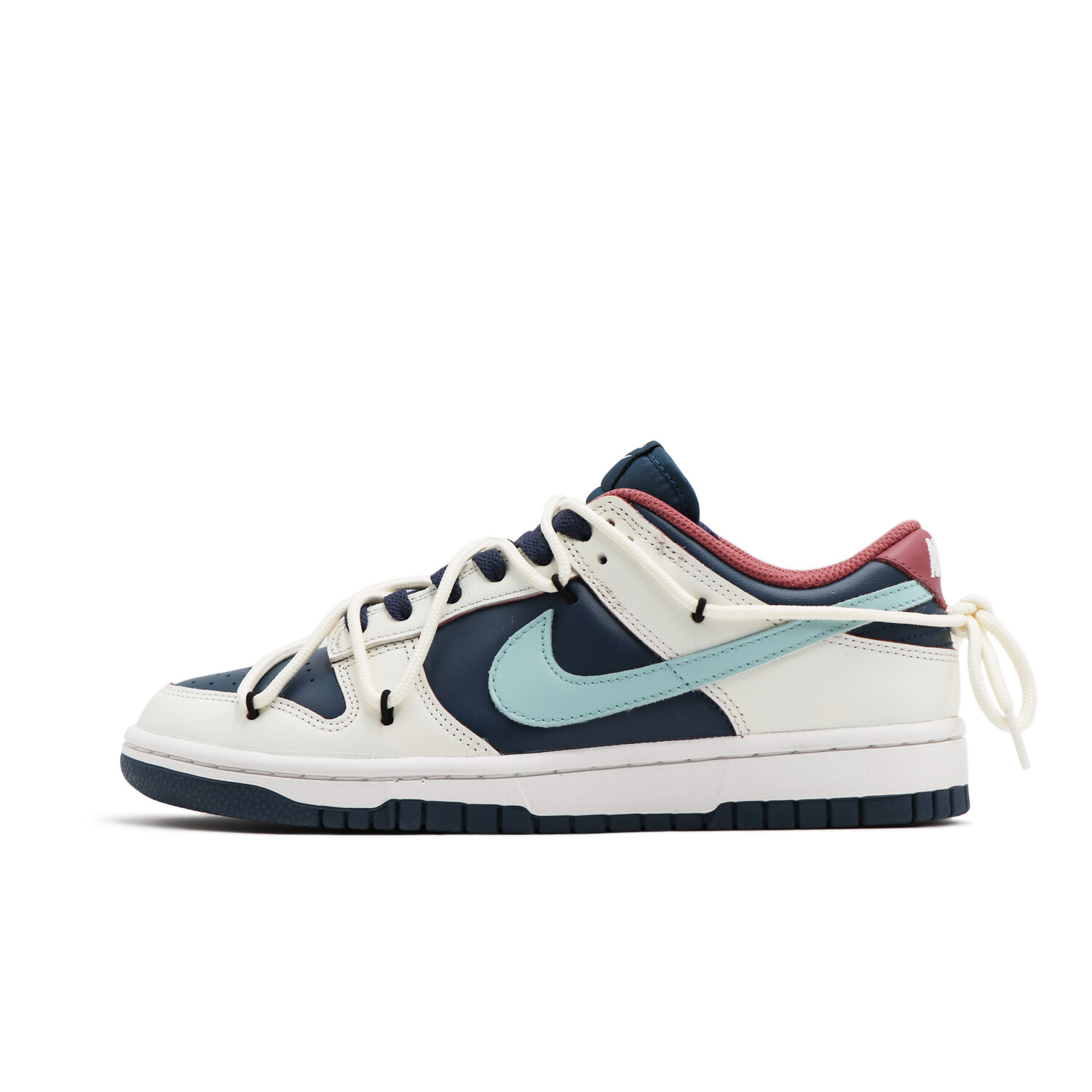 

Кроссовки Nike Dunk Low для скейтбординга женские