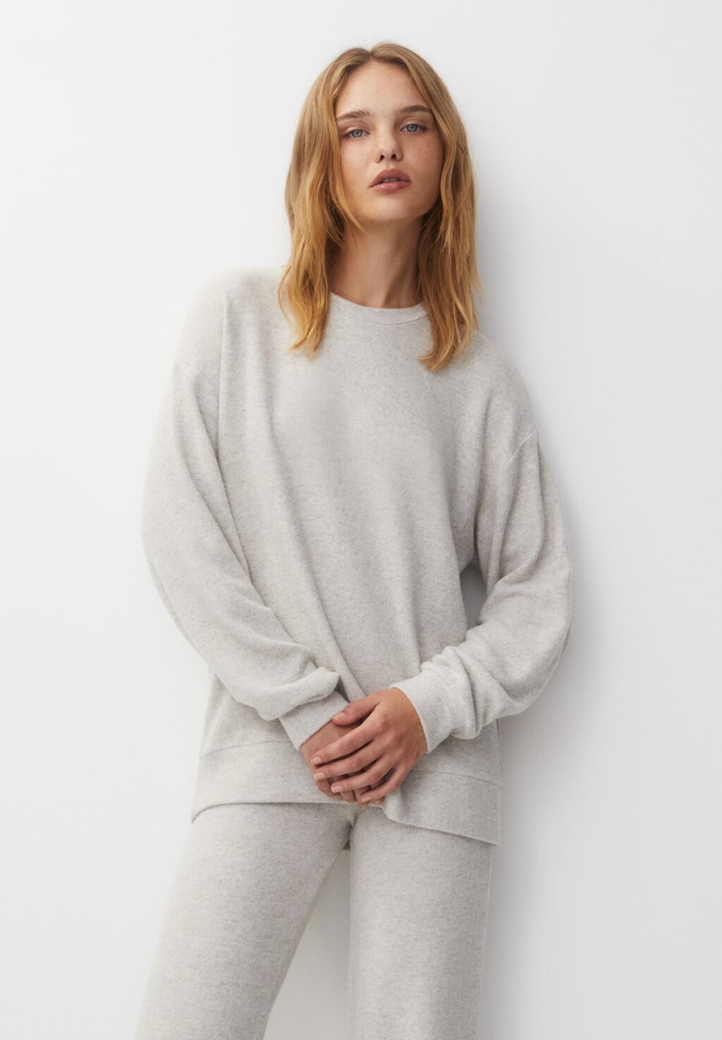 

Свитер Soft Round Neck PULL&BEAR, цвет grey