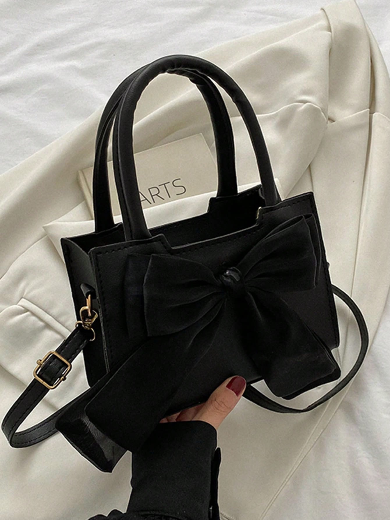 Квадратная сумка с двойной ручкой и мини-бантом, черный оригинальный легкий жесткий спиннер 20 дюймов черная ручная сумка