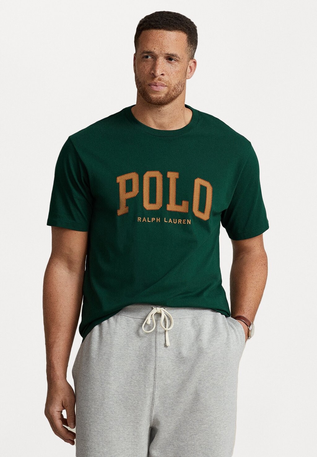 

Футболка с принтом КОРОТКИЙ РУКАВ Polo Ralph Lauren Big & Tall, охотничий клуб зеленый
