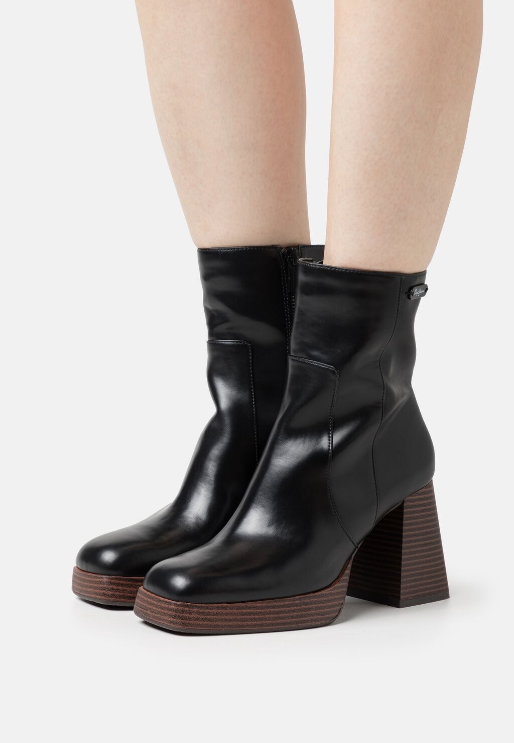 

Ботинки на платформе Pepe Jeans ABBA WOOD, черный